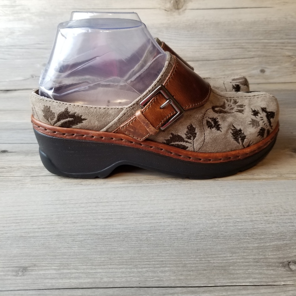 Klogs Austin Taupe Suede Leather Tapestry Slip Resistant Clog